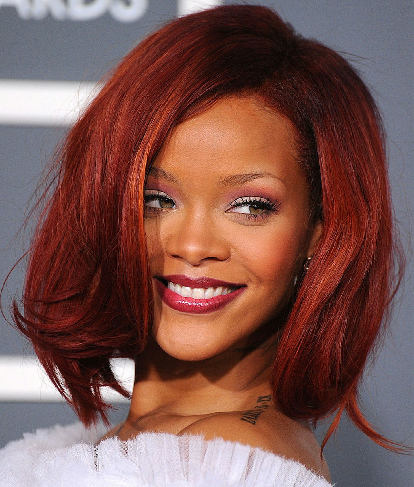 dark-red-hair-rihanna