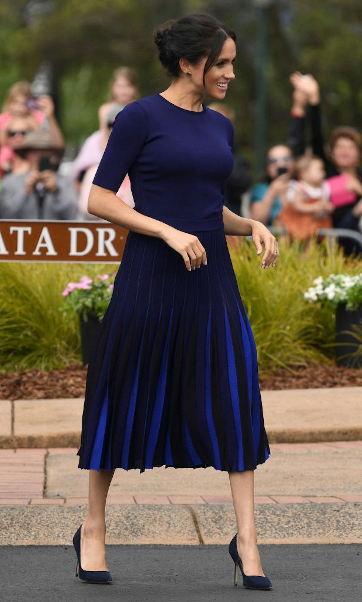 meghan markle outfits pregnancy baby