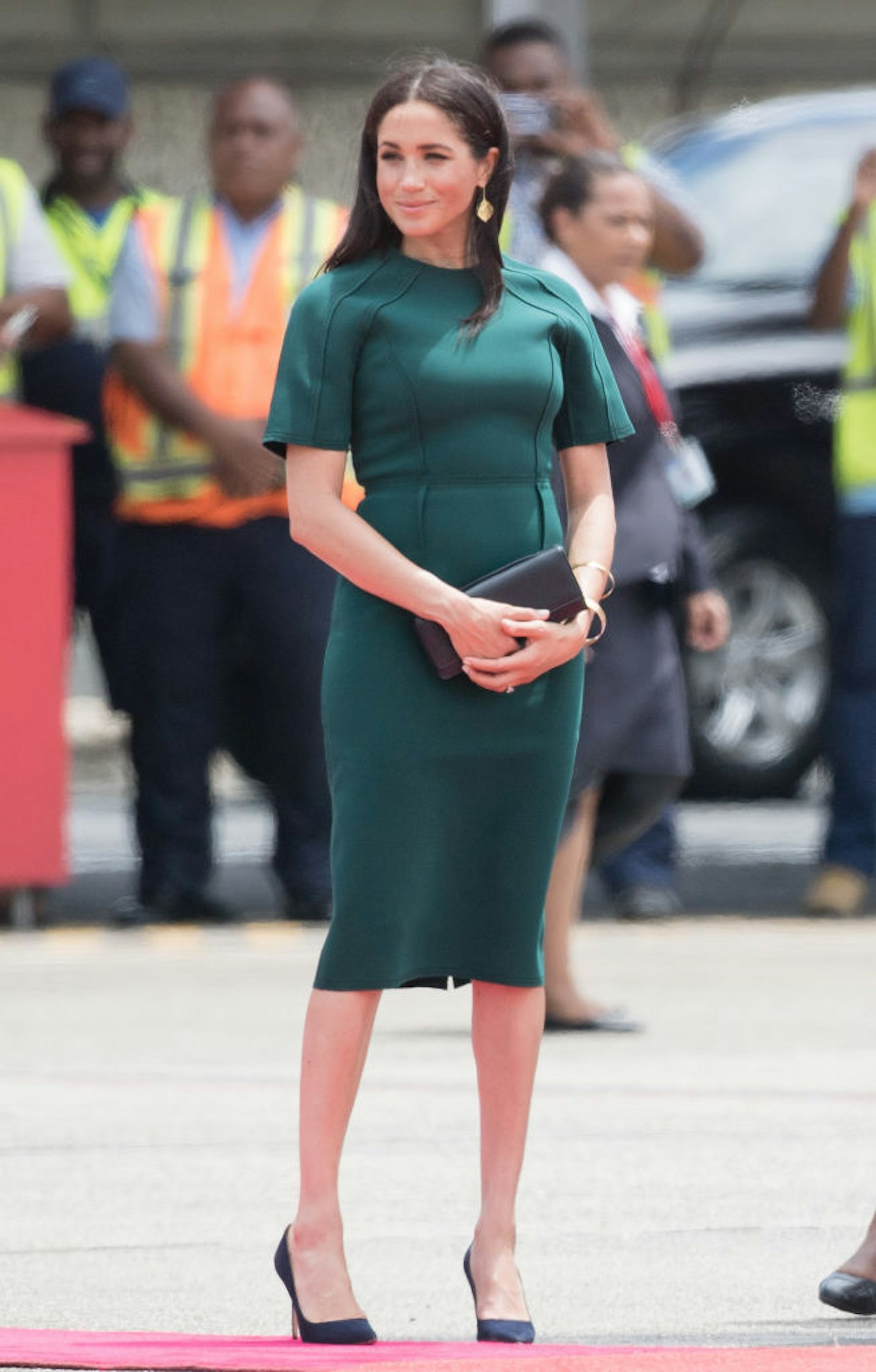 green dress meghan markle pregnancy outfit