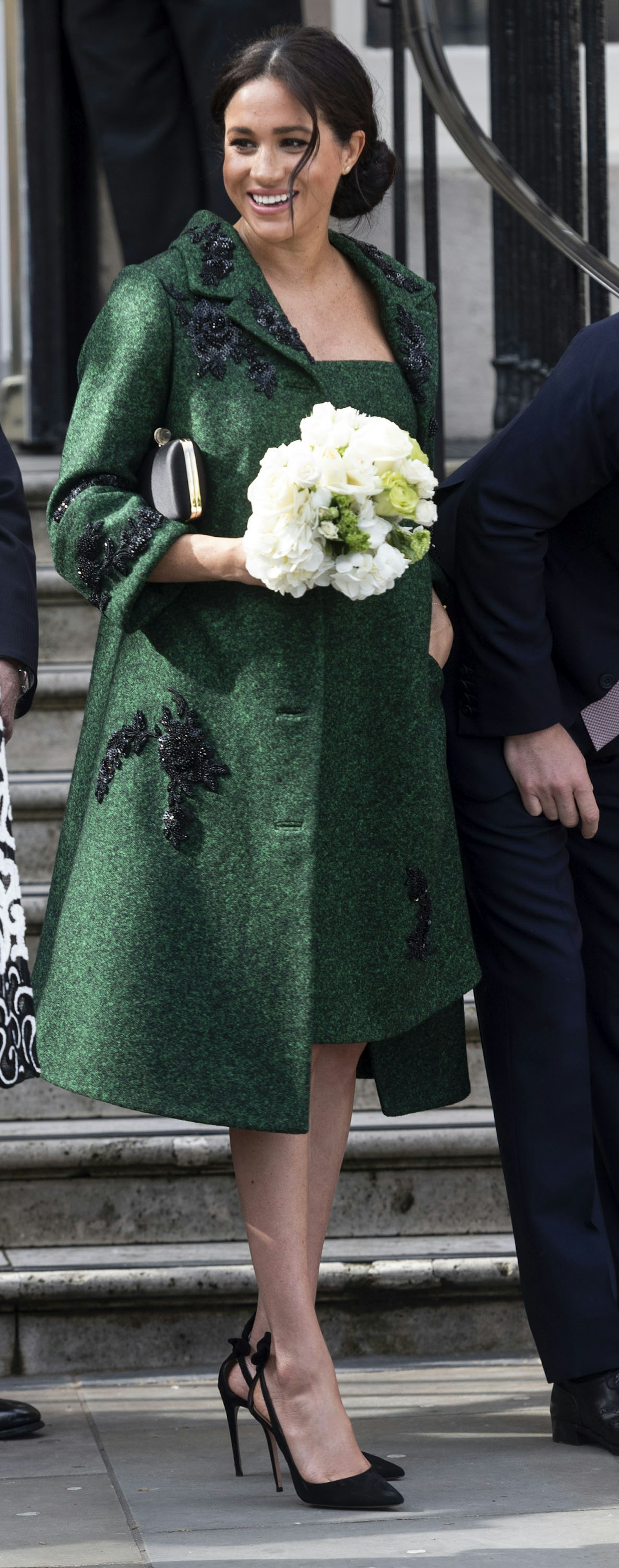 meghan markle outfits pregnancy baby